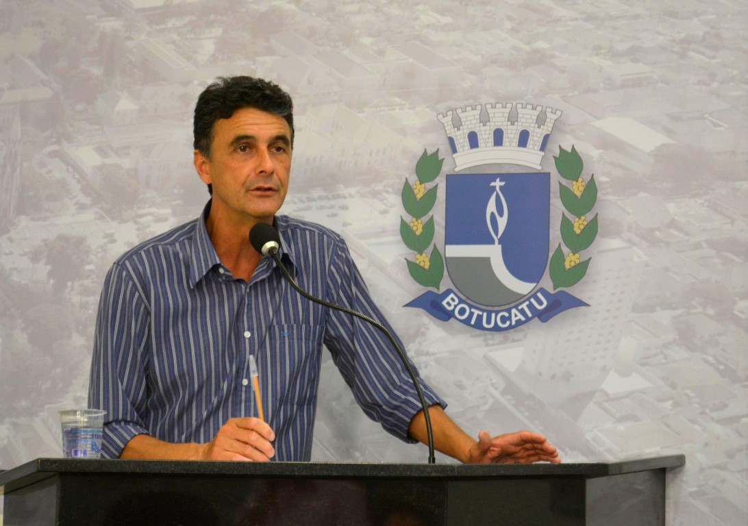 Abelardo cobra agilidade na construção de Centro de Treinamento de auto escolas
